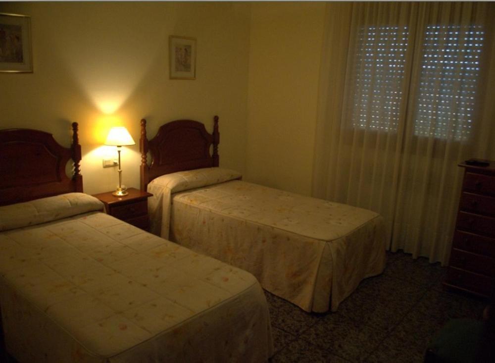 Hostal El Violi Cardona Eksteriør bilde